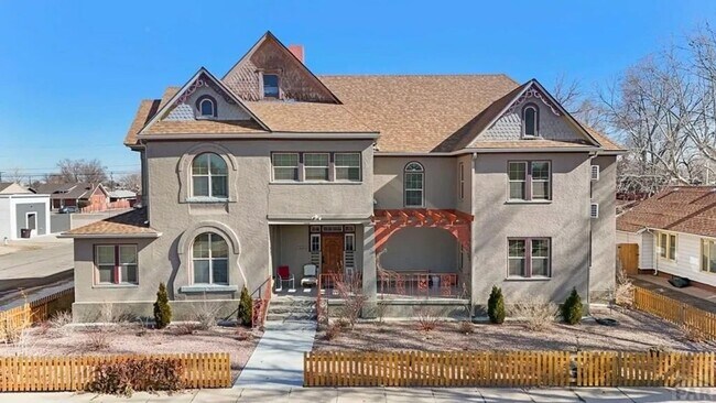 Building Photo - 1000 Carteret Ave