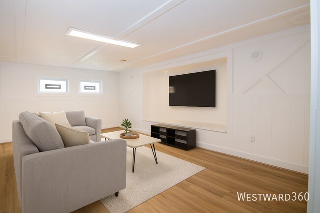 Building Photo - 6444 N Oketo Ave