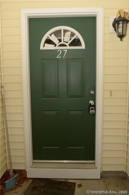 Building Photo - 527 W Thames St