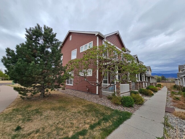 Building Photo - 3 Bed 3 bath house in 80916!