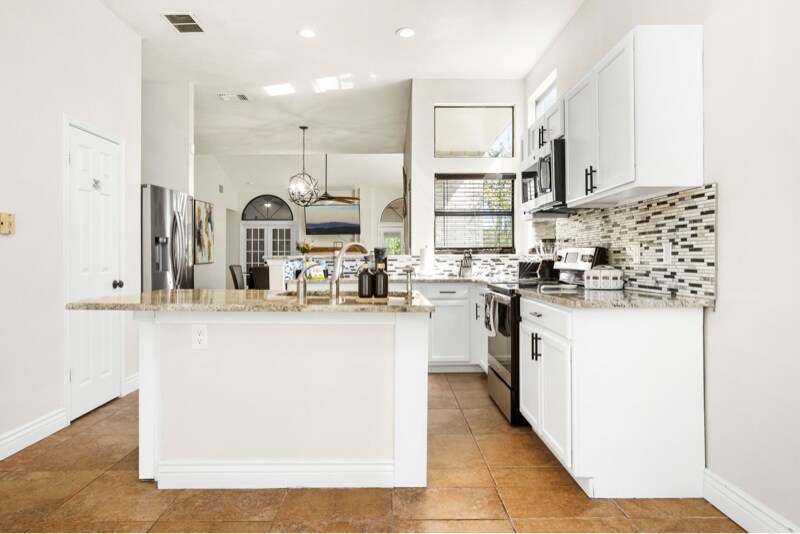 Building Photo - 9835 Logans Ridge Dr