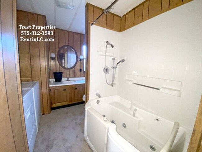 Building Photo - 244 Mule Deer Dr