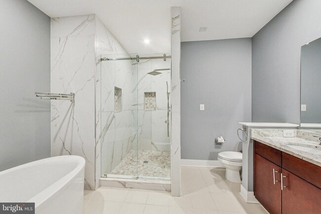 Building Photo - 1458 Piccard Dr