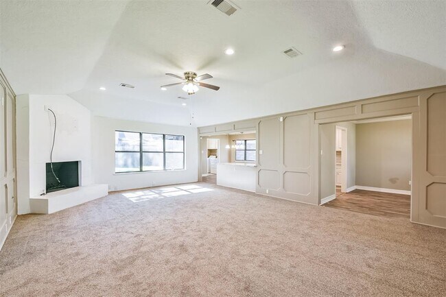 Building Photo - 4703 Ironwood Dr