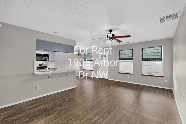 Building Photo - 1905 Amor Dr NW