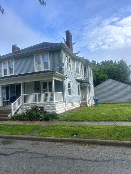 Building Photo - 210 E Dallas St