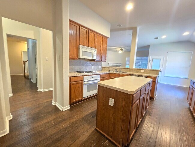 Building Photo - 18631 Mosshill Estates Ln
