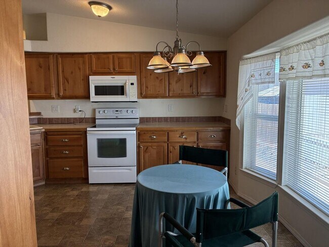Building Photo - 3825 W 20 N