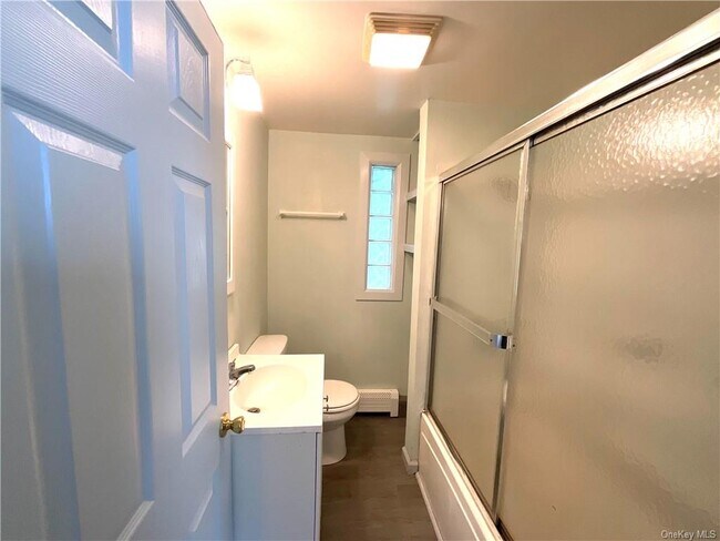 Building Photo - 371 Church St