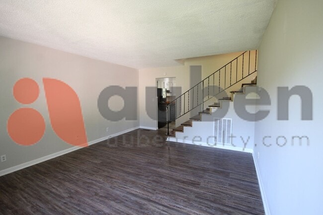 Building Photo - 3602 Missionaire Ave