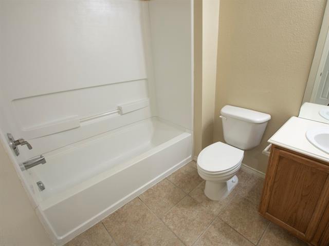 Building Photo - 2228 Stonepark Pl