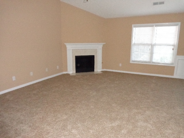 Building Photo - 725 Windsor Brook Ln