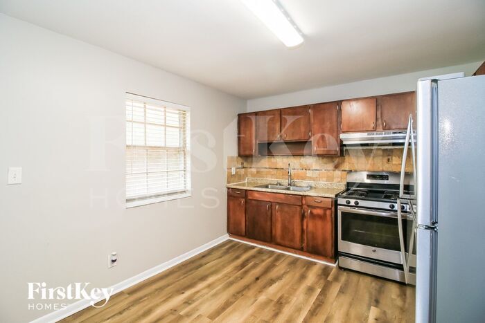 Building Photo - 4078 Ester Dr SW