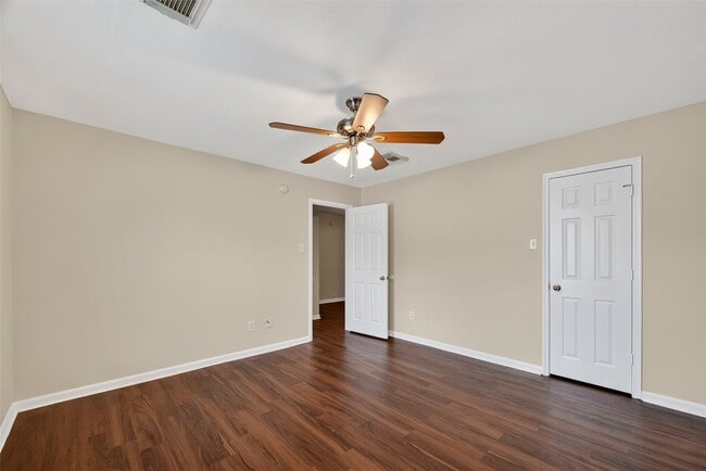 Building Photo - 2711 Shallow Falls Ct