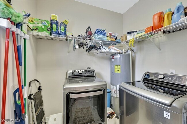 Building Photo - 9110 Spanish Moss Way