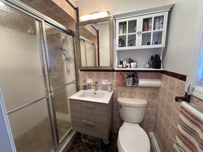 Building Photo - 531 Day Ave