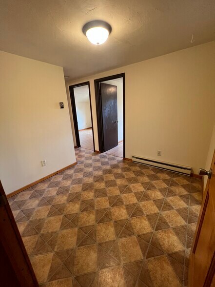 Building Photo - 420 N Turner St