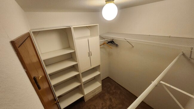 Building Photo - 35336 10th Pl SW