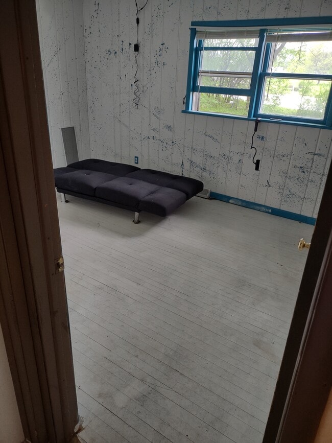 Building Photo - W306S4879 WI-83