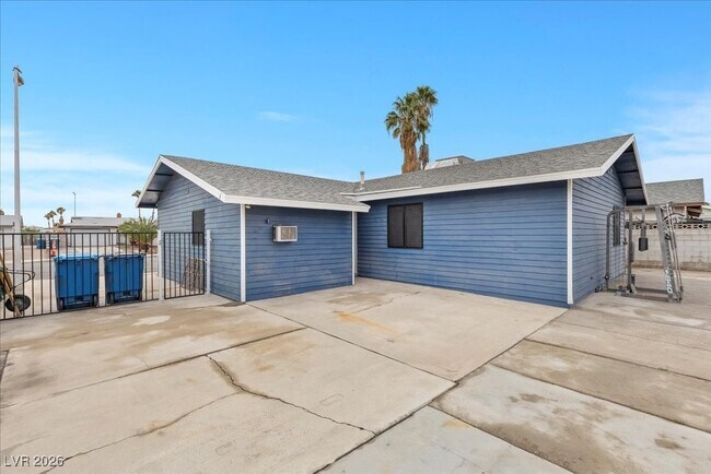 Building Photo - 6440 Bugbee Ave