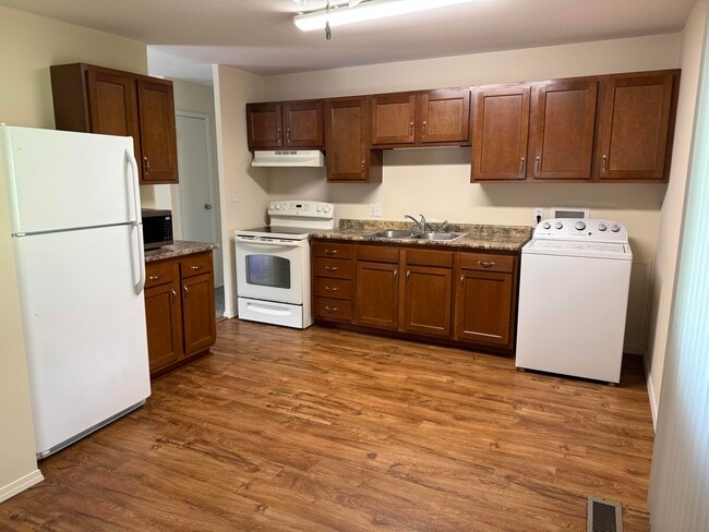 Building Photo - 3105 Blair Dr