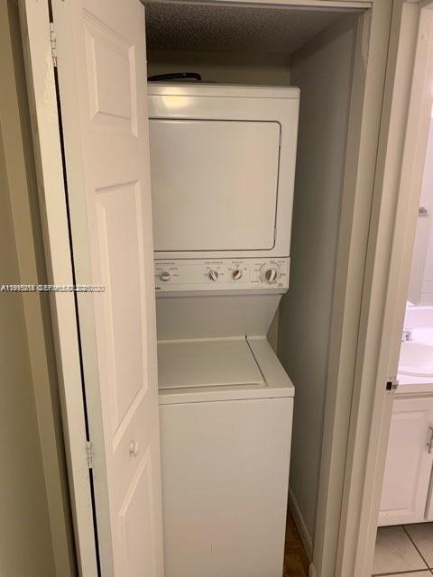 Building Photo - 5921 Washington St