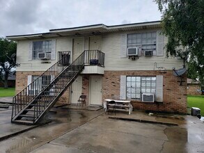 Building Photo - 514 St Lucy St