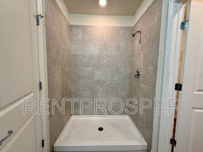 Building Photo - 5203 Northern Flicker Dr