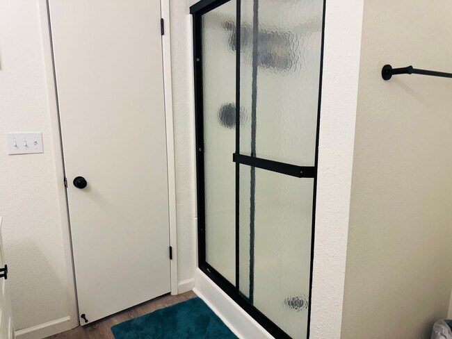 Building Photo - WINTER VACATION RENTAL: Newly Updated 3-Bedroom Home by the River with RV Parking