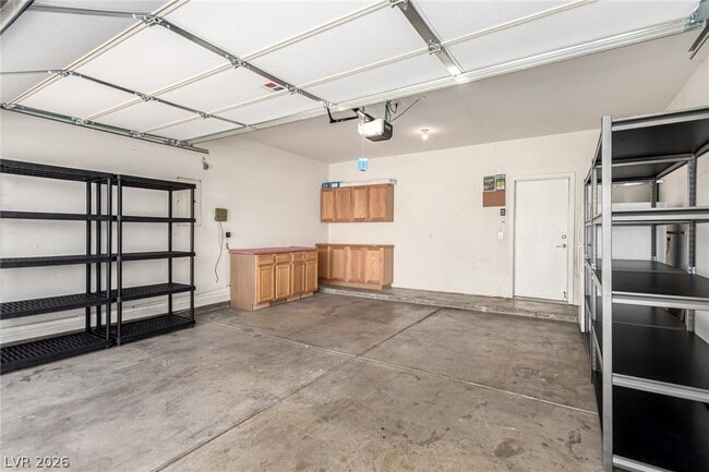 Building Photo - 5856 Golden Wing St