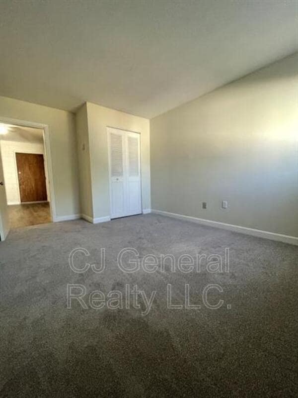 Building Photo - 106 Broad St