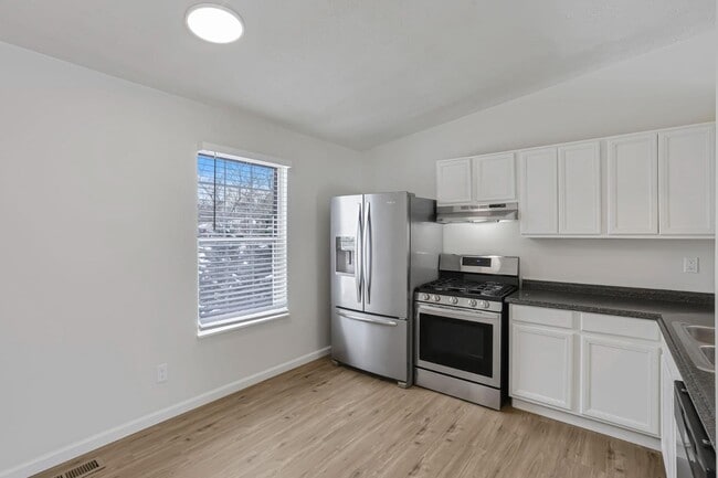 Building Photo - 8408 Covered Wagon Ct