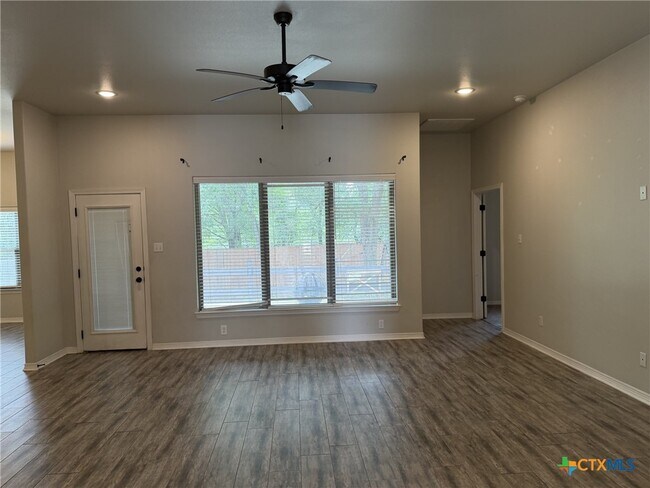 Building Photo - 3404 Braford Dr