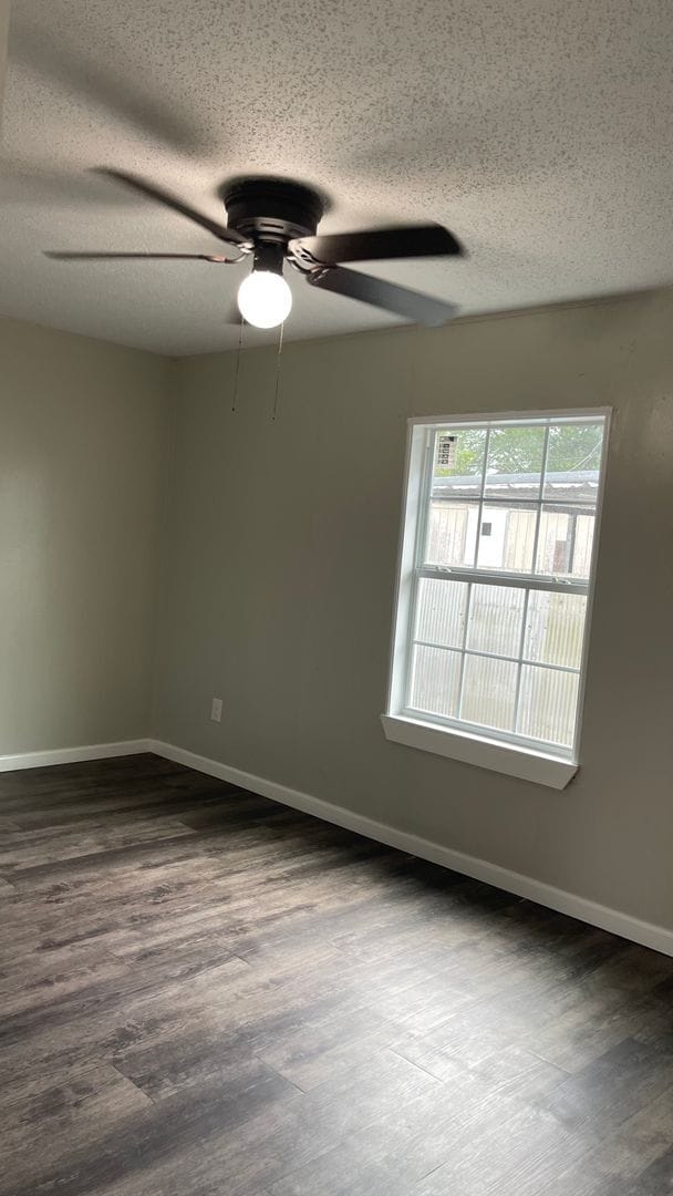 Building Photo - 3 Bed, 2 Bath Mobile Home! HUD ACCEPTED!