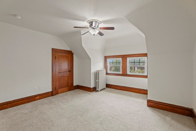 Building Photo - 809 Edgewood Ave