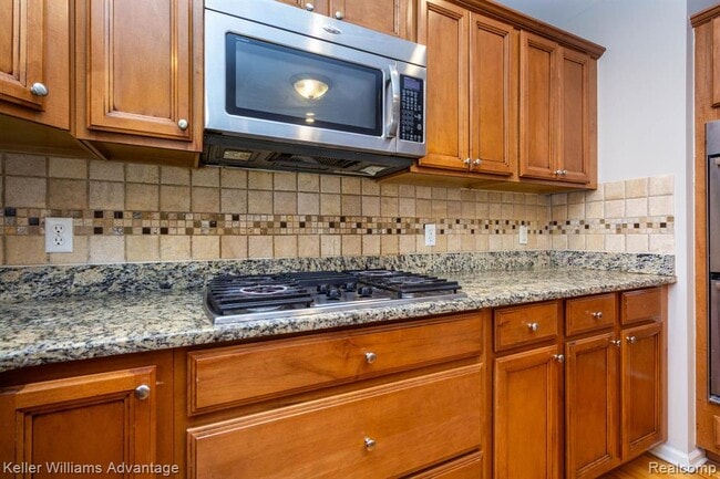 Building Photo - 24975 Bloomfield Ct