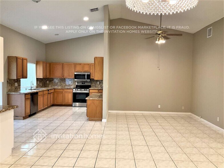 Building Photo - 5788 NW 48th Dr