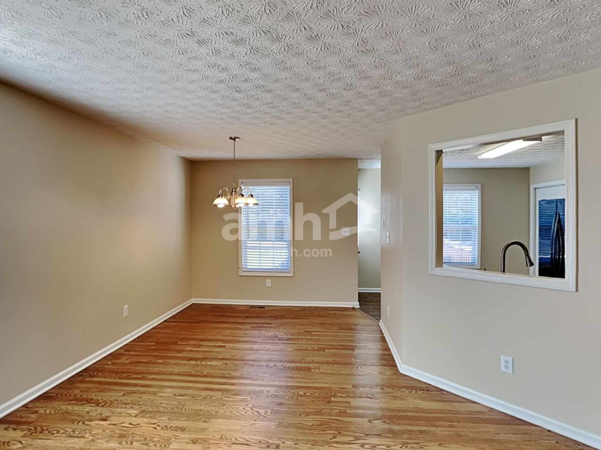 Building Photo - 246 Stone Creek Dr