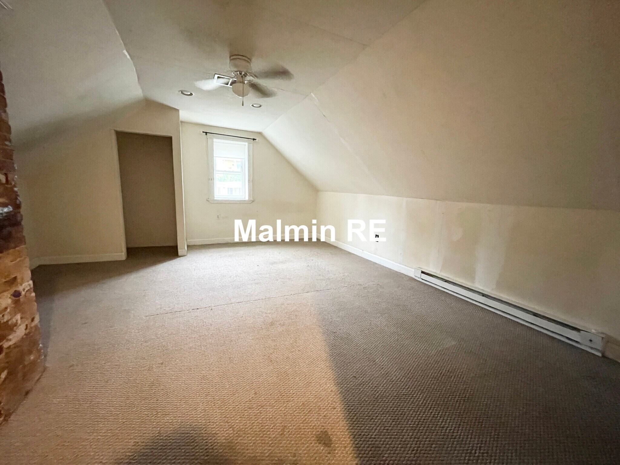 Building Photo - 61 Hillside St