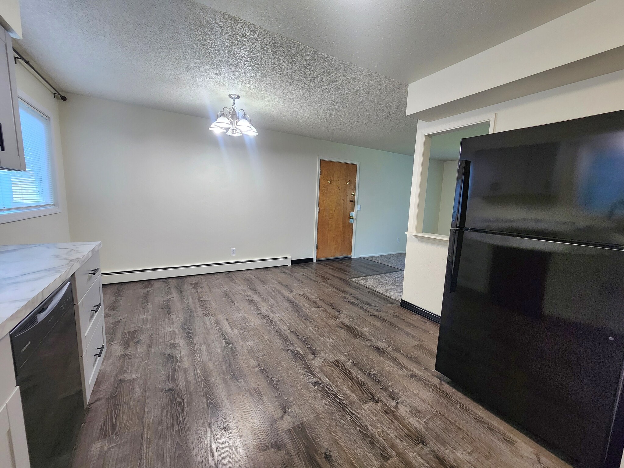Dining area - 4004 Cope St