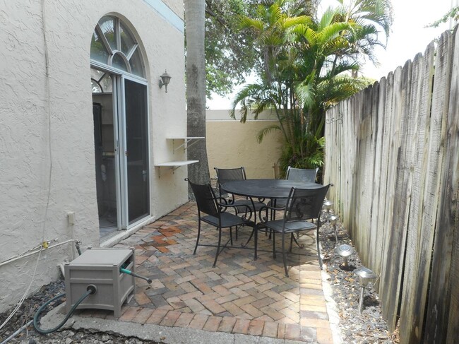 Private Patio - 3356 Bird Ave