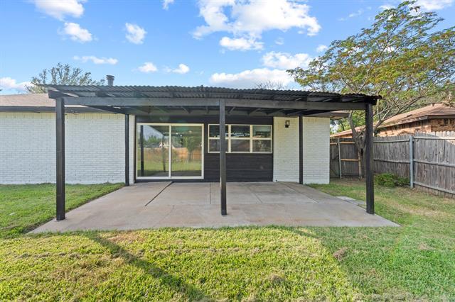 Building Photo - 421 Parkvale Ln