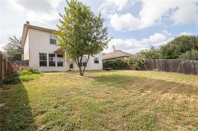 Building Photo - 9215 Pioneer Forest Dr