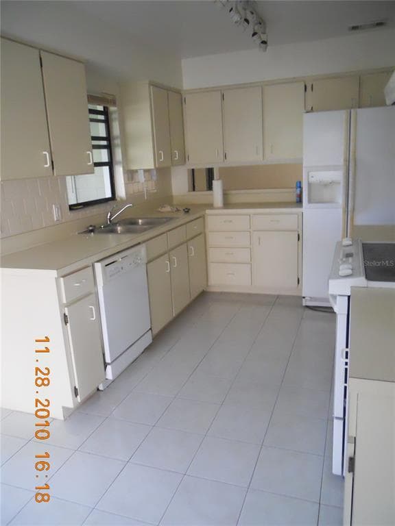 Building Photo - 2615 Sunbranch Dr