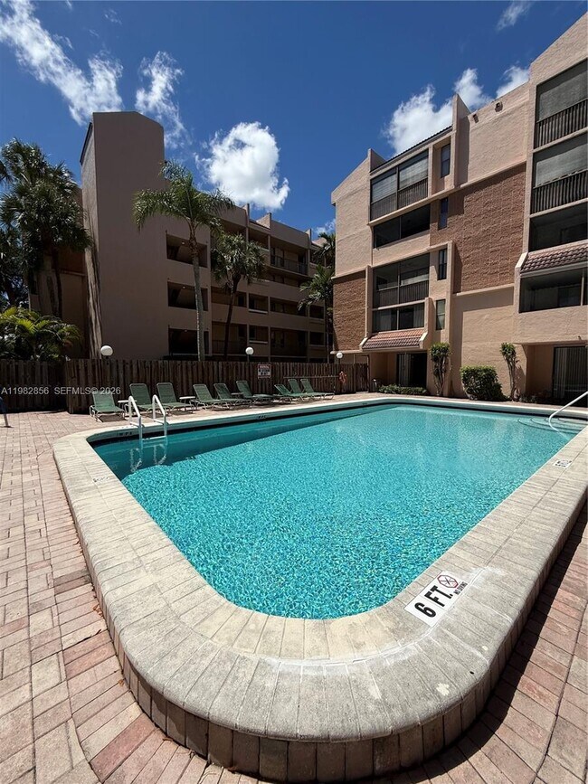 Building Photo - 6800 Cypress Rd