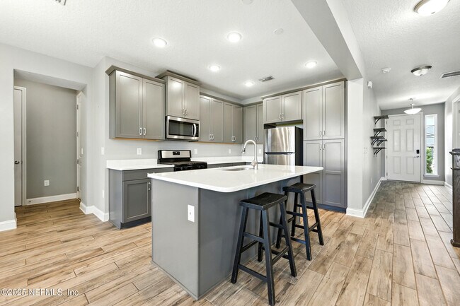 Building Photo - 474 Convex Ln