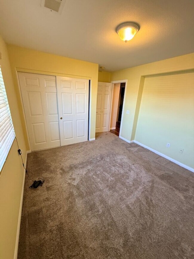 Building Photo - Beautiful Oceanview Hills house