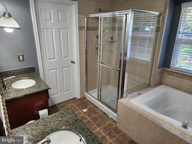 Building Photo - 4893 Frishman Ct