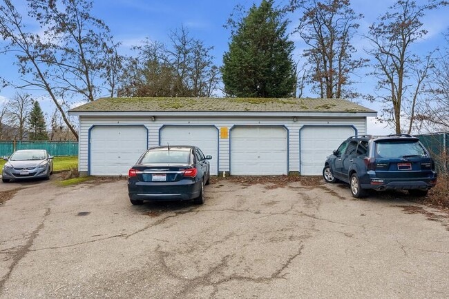 Building Photo - 3446 W Lilac Ct