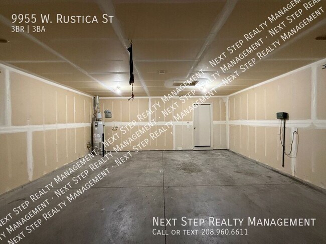 Building Photo - 9955 W Rustica St